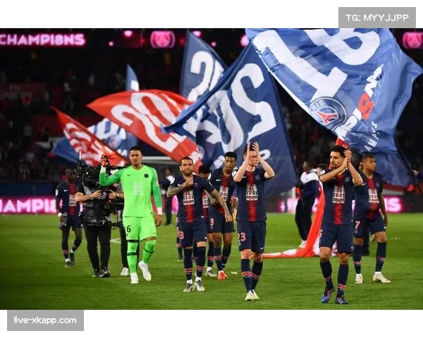 巴黎郊区五人制足球联赛开幕，多名法甲俱乐部球探现场观战